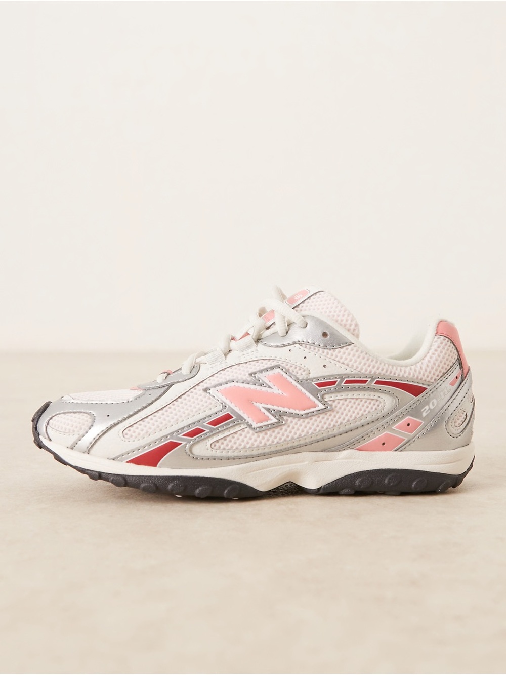 Brand New In Box New Balance 204L Sneakers Silver Metallic Women’s 8.5/Mens 7